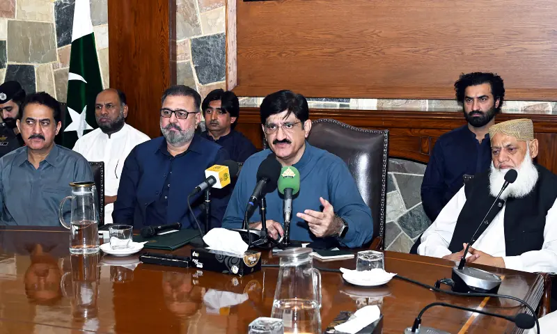 Provinces roll out subsidies and early closures to shield Pakistanis from oil crisis sparked by Middle East conflict