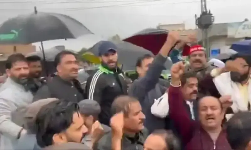 Police arrest Imran Khan’s sisters in crackdown on attempted protest outside his prison