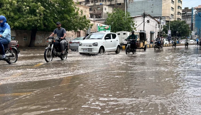 Five killed in Karachi as torrential rains trigger electrocutions and building collapse