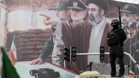 A Risky Bet on Iranian Collapse
