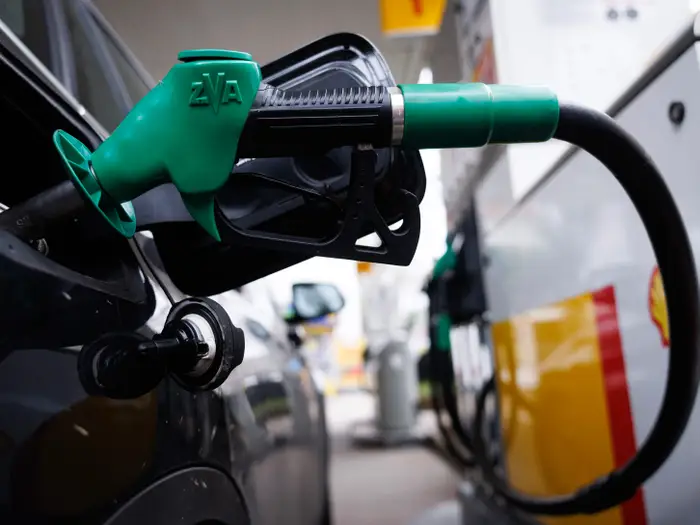 Pakistan prepares major fuel-price hike as provinces commit to share subsidy burden