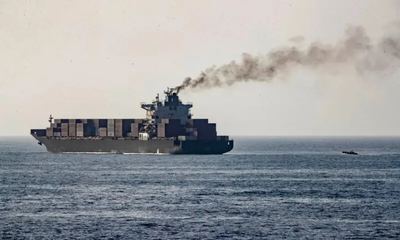 US transfers 22 Iranian crew members to Pakistan from seized vessel as confidence-building step amid Hormuz tensions