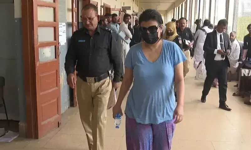 Karachi police arrest ‘most-wanted’ female drug supplier; officials probe her unchained court appearance
