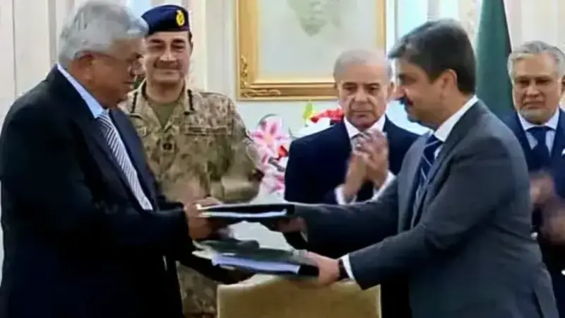 Pakistan hands PIA management to Arif Habib-led consortium in landmark privatization