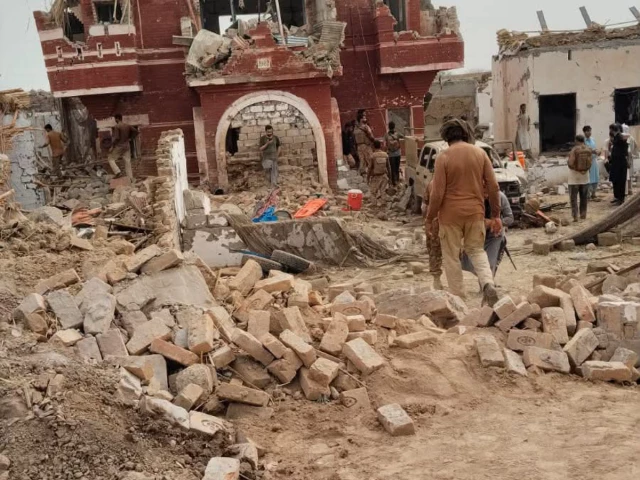 Twelve soldiers among 15 dead as Taliban militants ram explosives-laden vehicle into Tank checkpost near Afghan border