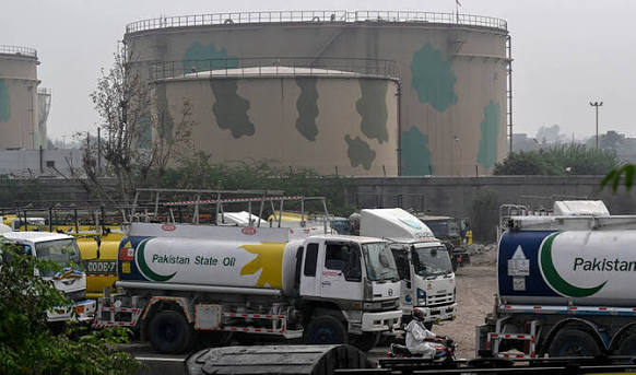 Pakistan diesel prices poised for steepest jump yet on Iran oil shock