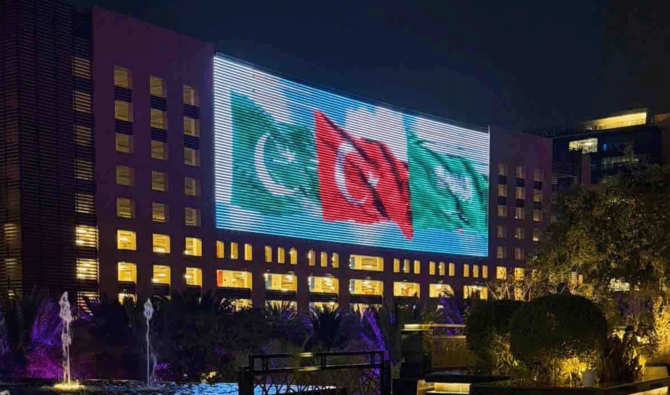 Muslim world hails trilateral defence pact as landmarks across Saudi Arabia lit up in celebration