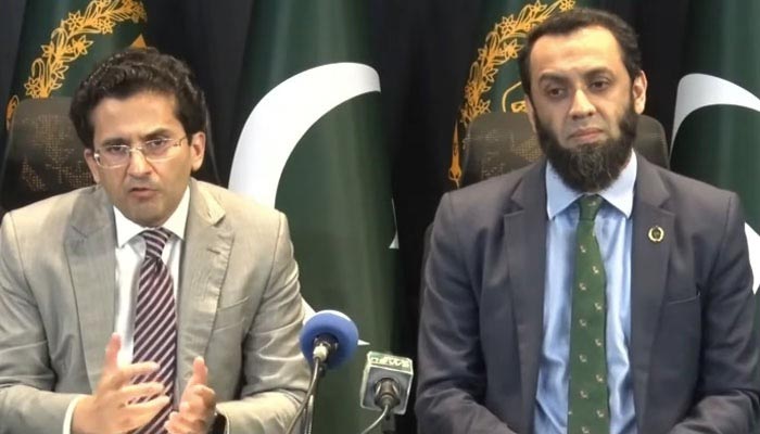 Pakistan refiners agree to cut diesel price by up to Rs32 a liter