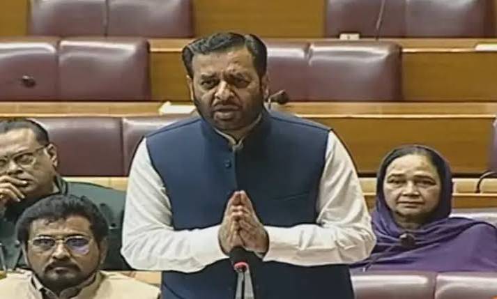 Minister Kamal calls health system ‘rotten’ after deadly Pims fire