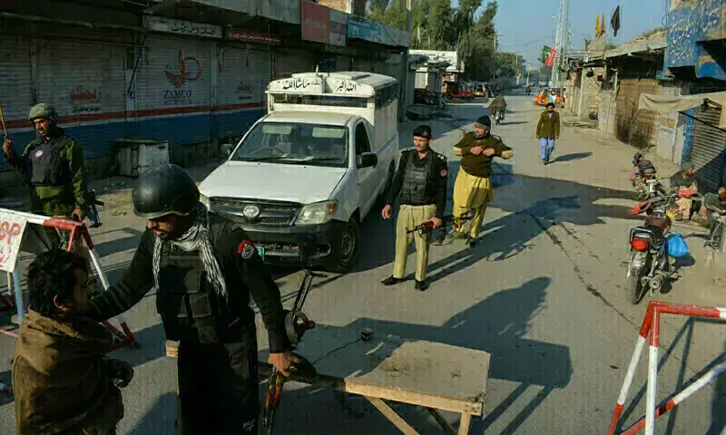 Three traffic police officers shot dead in north-west Pakistan