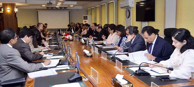ADB signals deeper Pakistan support as stabilization gains take hold