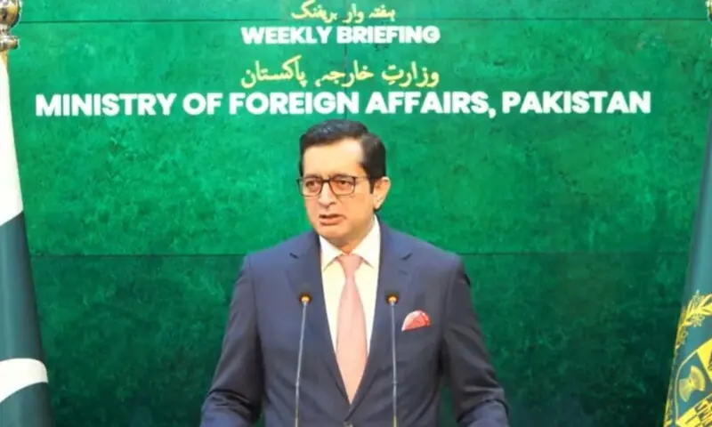 Pakistan says troops deployed in Saudi Arabia under 2025 defence pact, stays vague on Houthi response