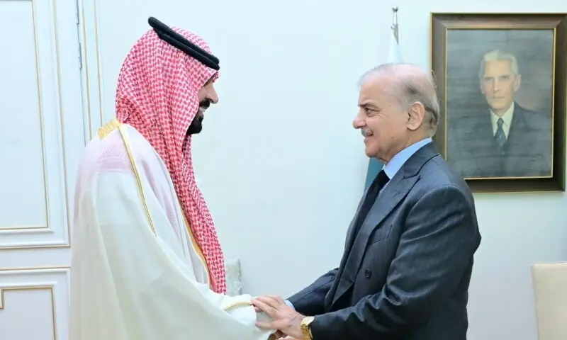 Pakistan pledges to stand “shoulder to shoulder” with Saudi Arabia against Houthi attacks