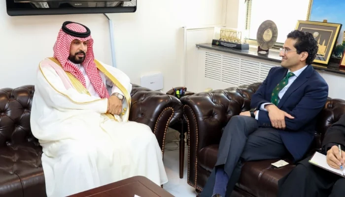 Pakistan offers Saudi Arabia tax-free oil storage to hedge Hormuz risk