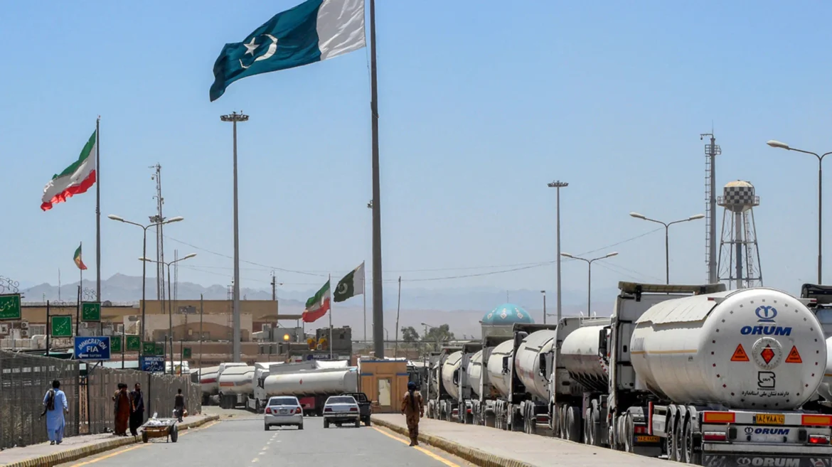 Pakistan reopens Gabd-Rimdan border crossing with Iran, freeing stranded LPG trucks – report