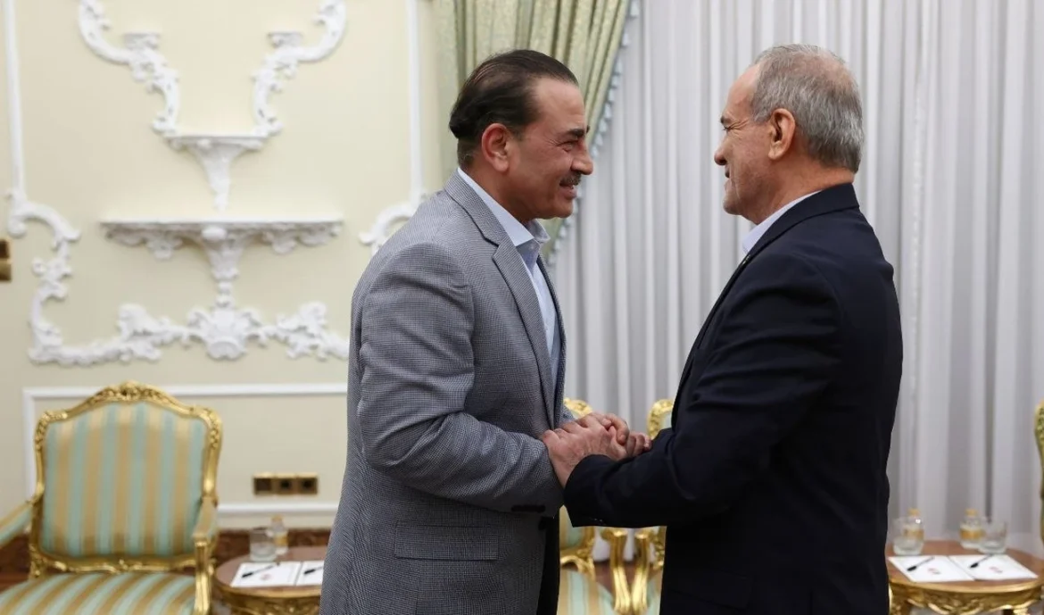 Pakistan’s top general returns to Tehran to keep US-Iran diplomacy alive