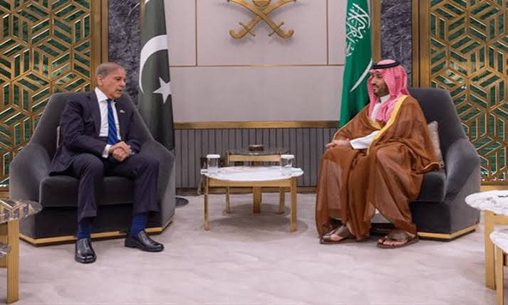 PM Sharif backs Saudi Arabia under Makkah pact after Houthi airport strike kills 12
