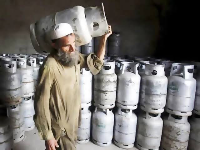 Pakistan to import cooking gas directly after Iran border closure doubles domestic prices